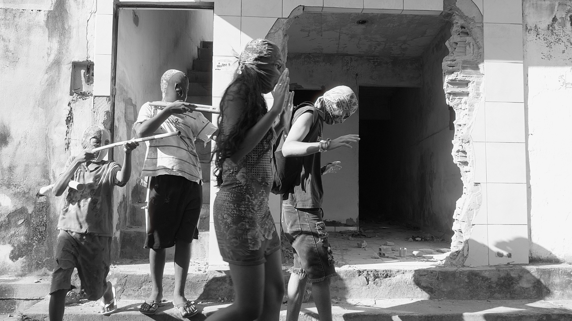 Cavaram uma cova no meu coração